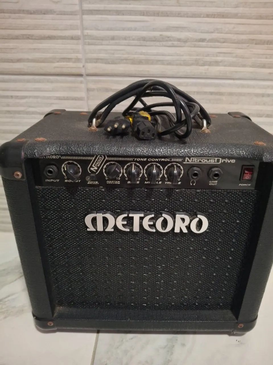 Caixa acústica 