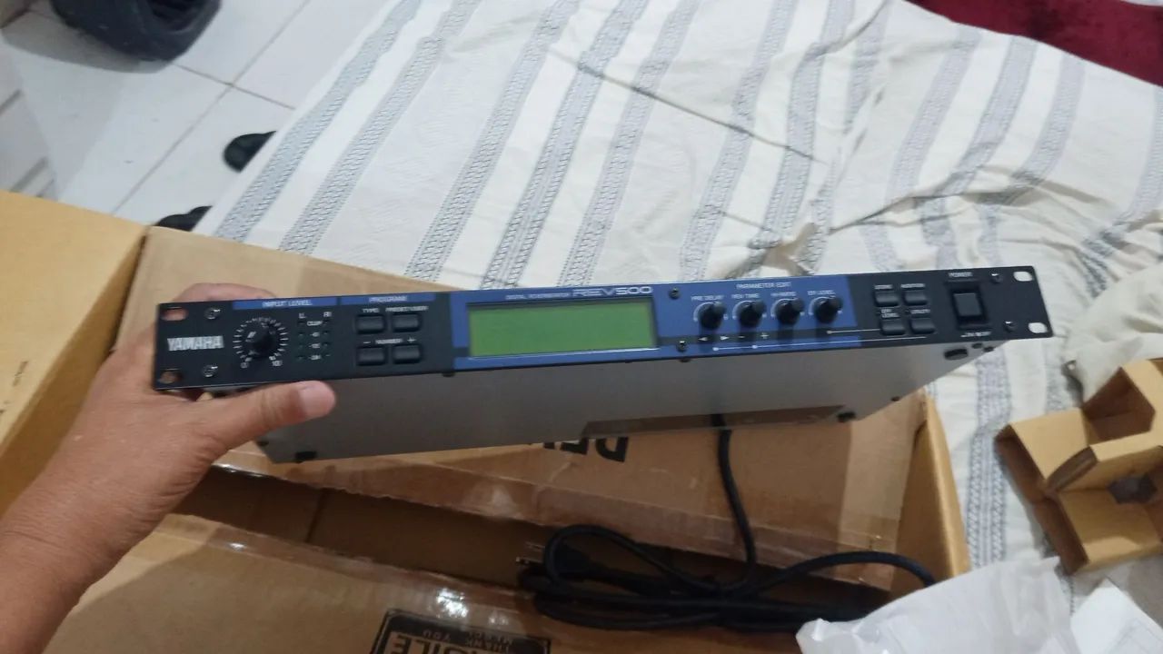 YAMAHA RECEBER REV500
