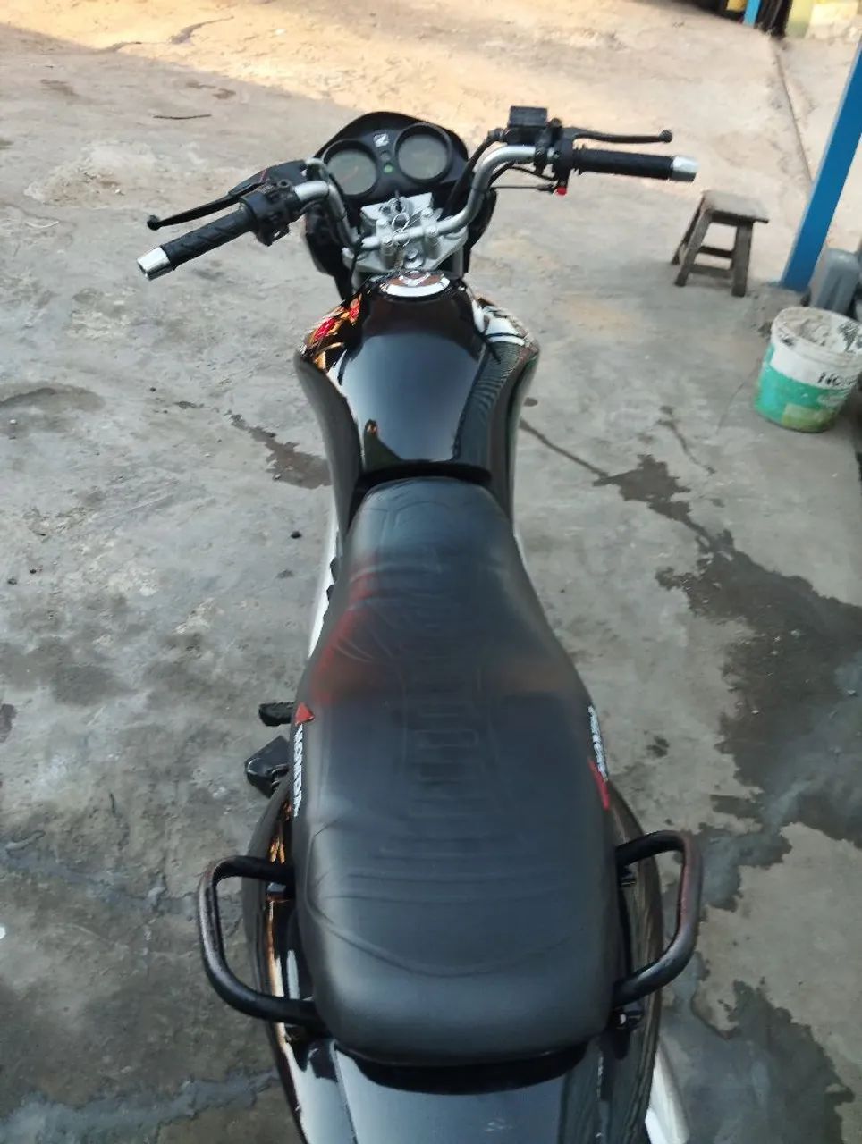 Moto em perfeito estado 