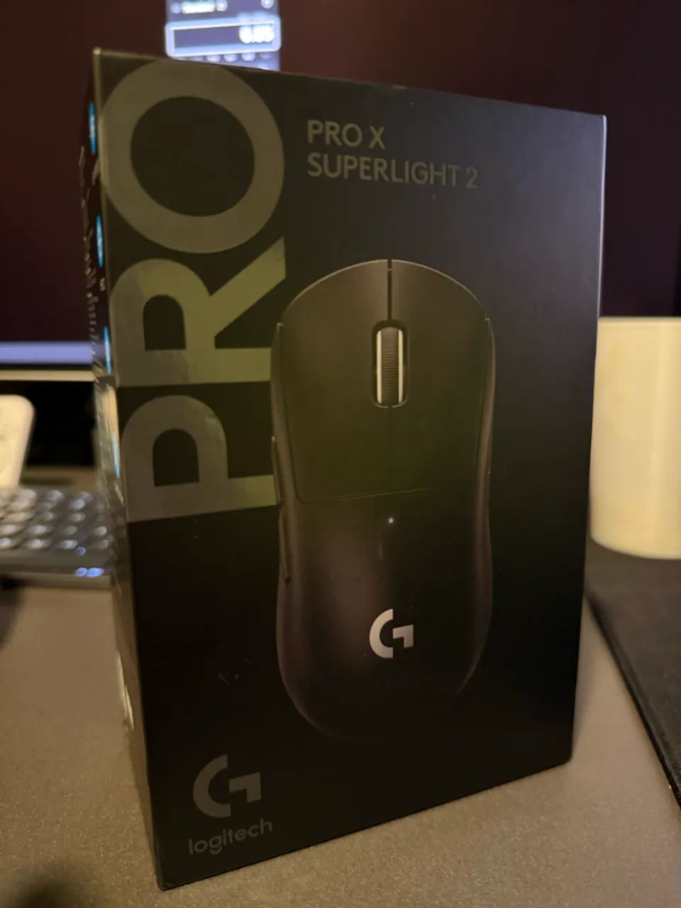 Mouse Logitech Pro Superlight X 2 - muito novo