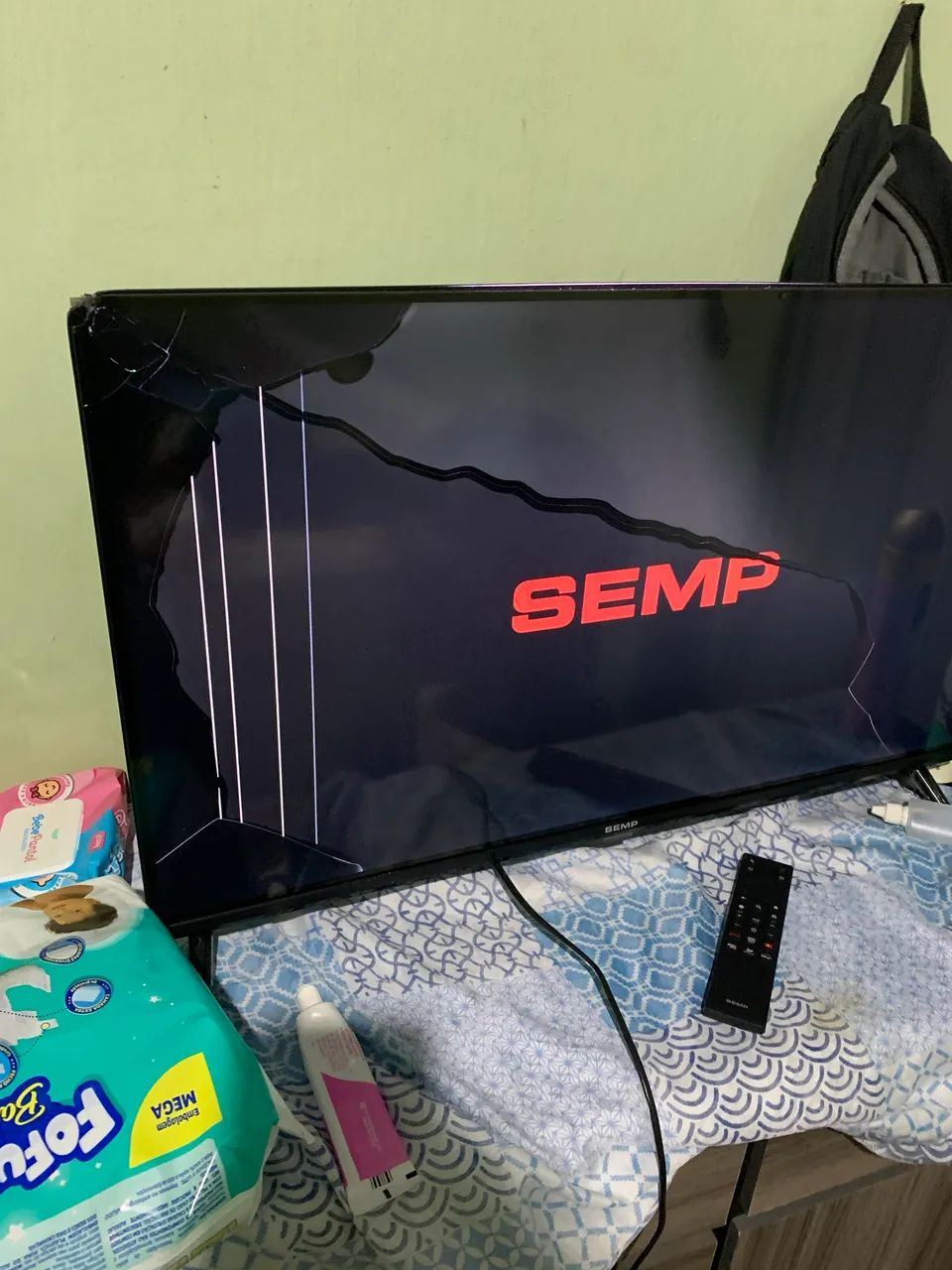 Tv semp com tela quebrada  - Foto 2