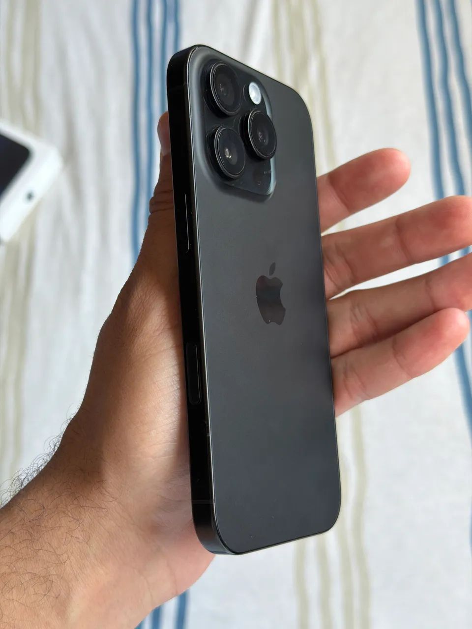 iPhone 16 Pro - 256GB - Foto 4