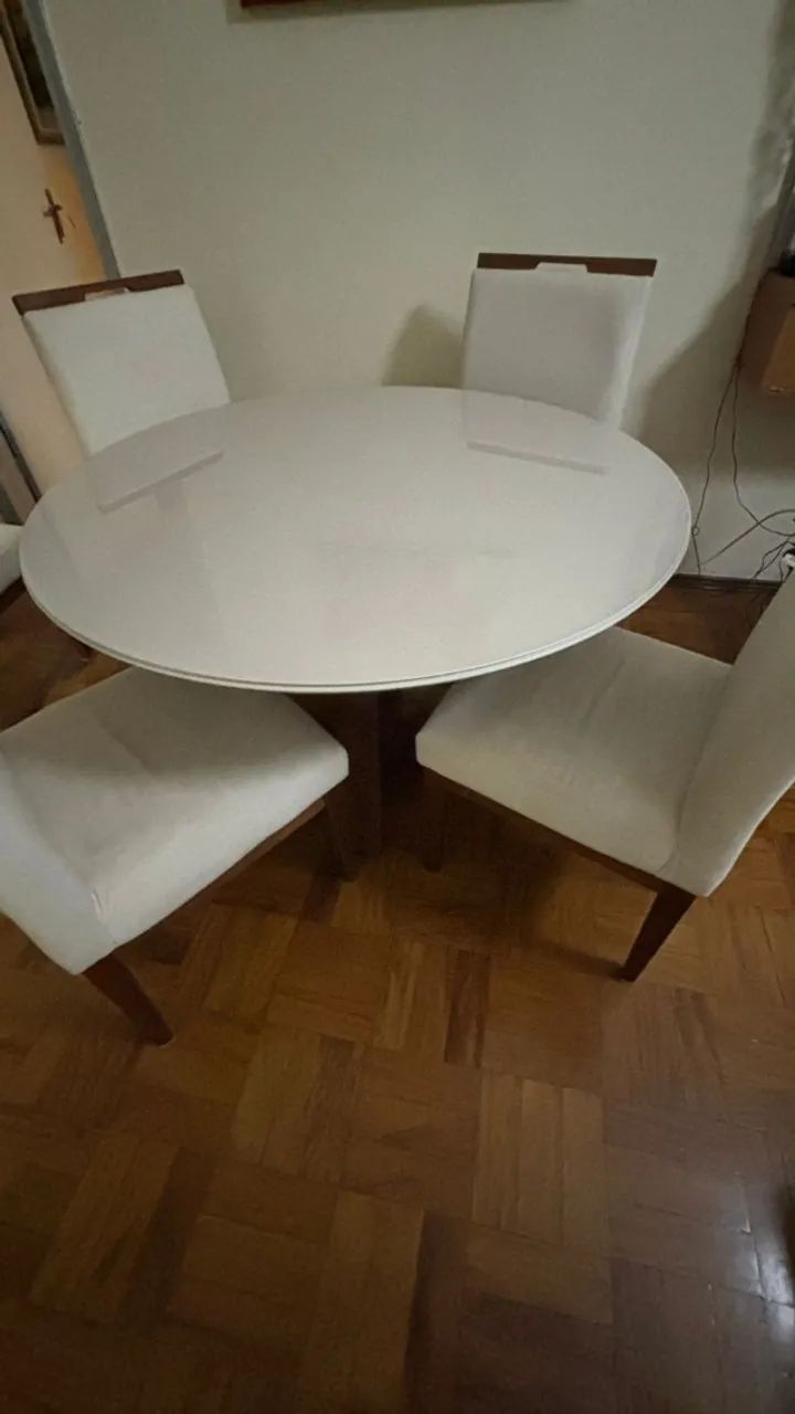 Mesa de jantar redonda