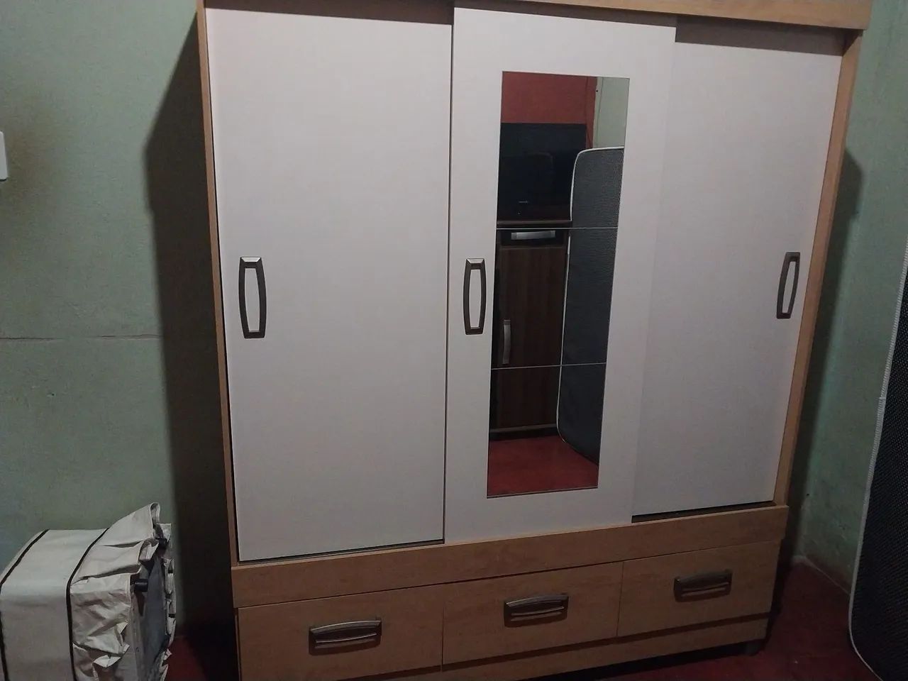 Guarda roupa solteiro 