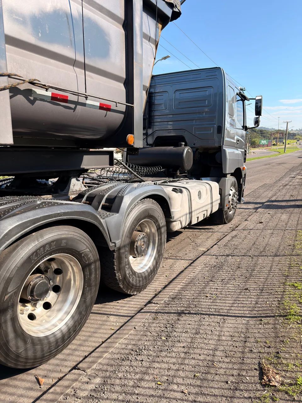 MB 2035 s Premium trucado  - Foto 4