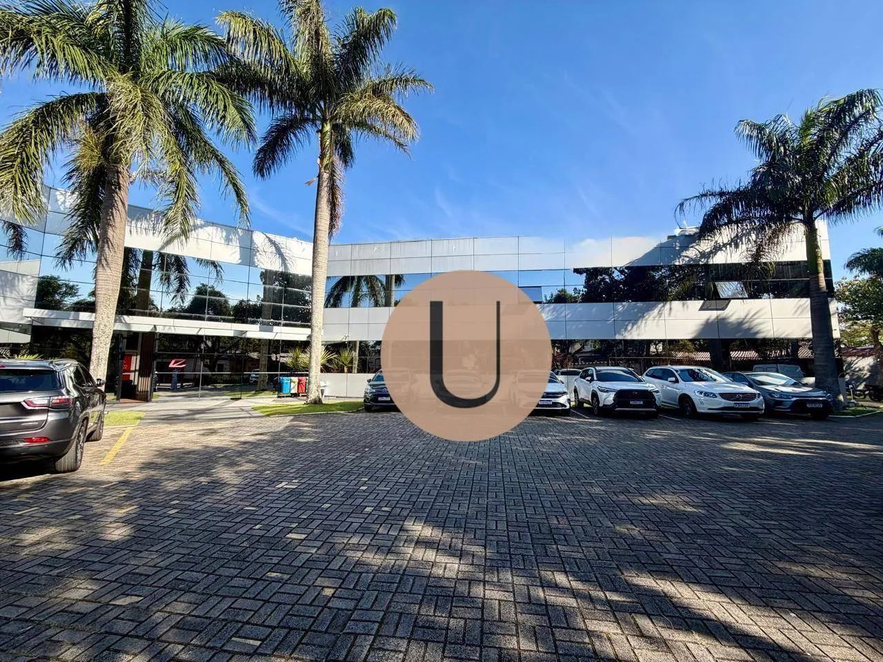 Imponente Edifício Corporativo com 1.488m2 de área construída e 2.170m2 de terreno! Locali - Foto 2