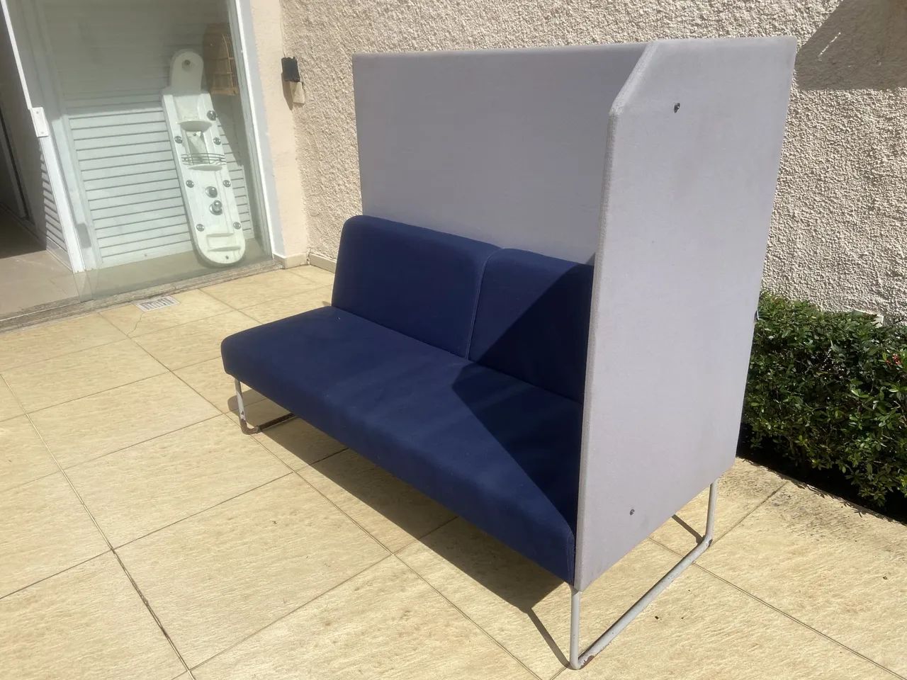 Sofá comercial 3 lugares65104746303235121