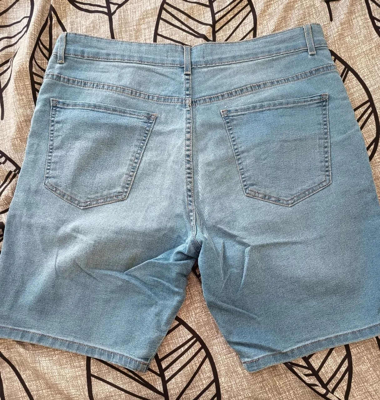 Bermuda Jeans tamanho "44" - Foto 2