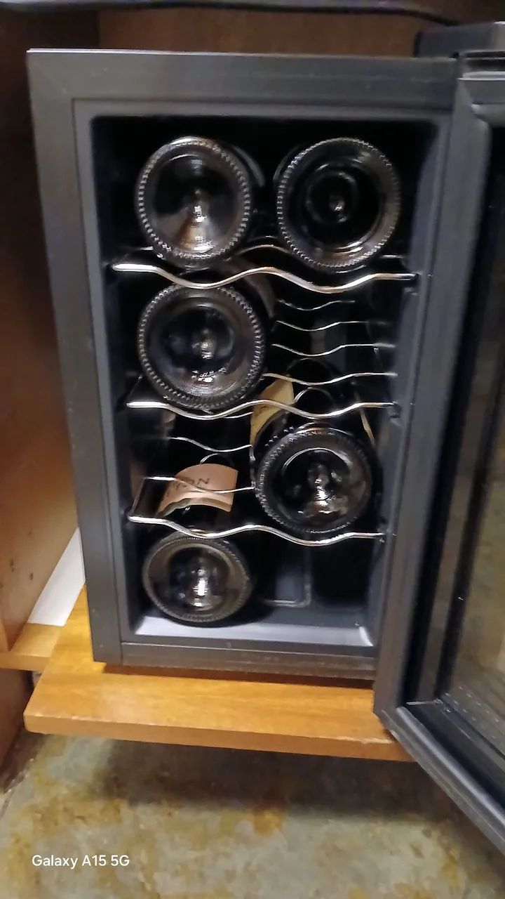 Adega com defeito não gela. - Foto 5