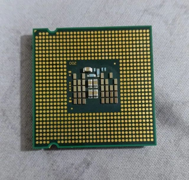 Processador Intel Core 2 Quad Q8200 2.33 Ghz LGA775 para PCs - Foto 3