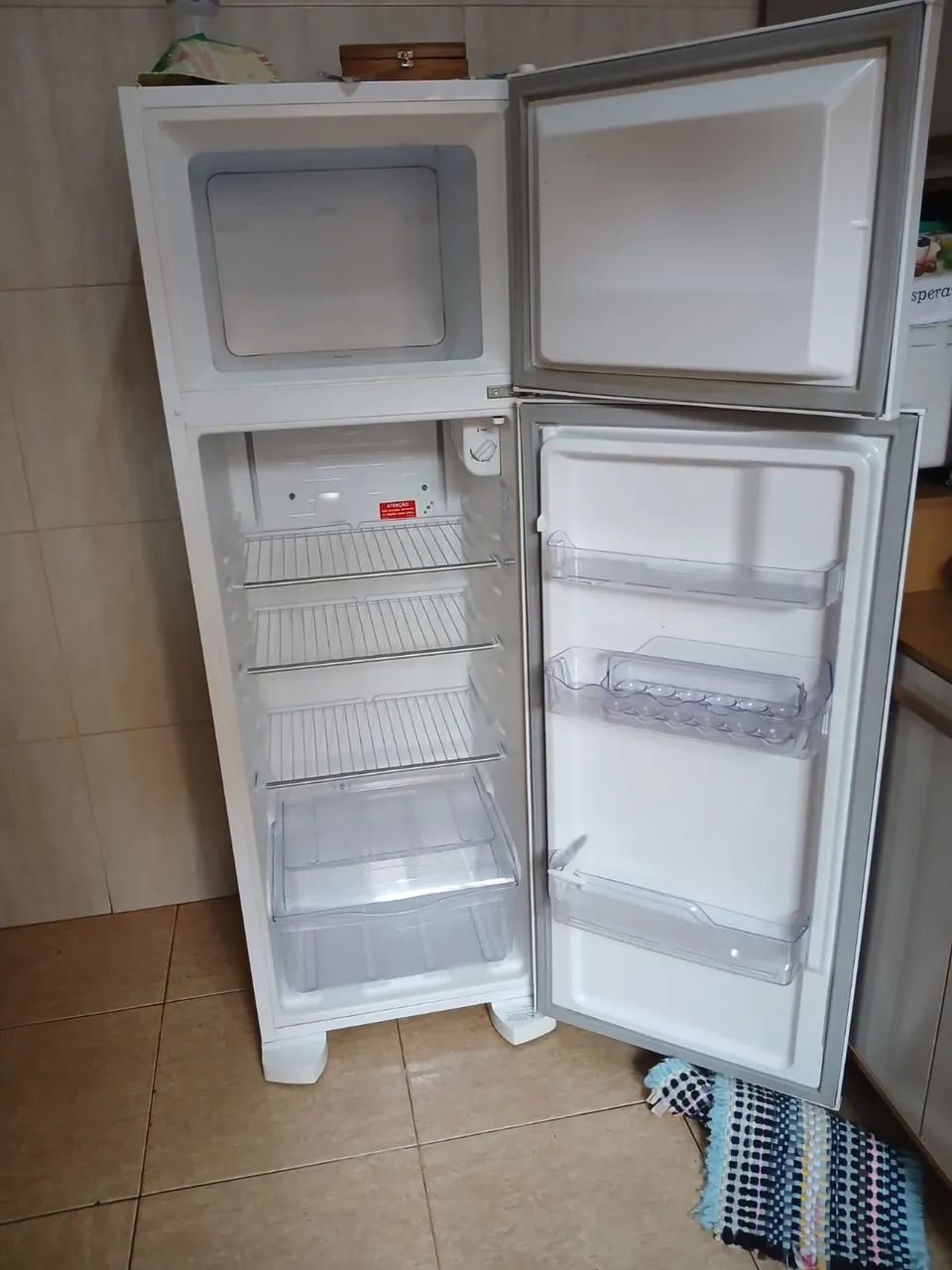 Geladeira Electrolux duplex gelo seco semi nova  - Foto 3
