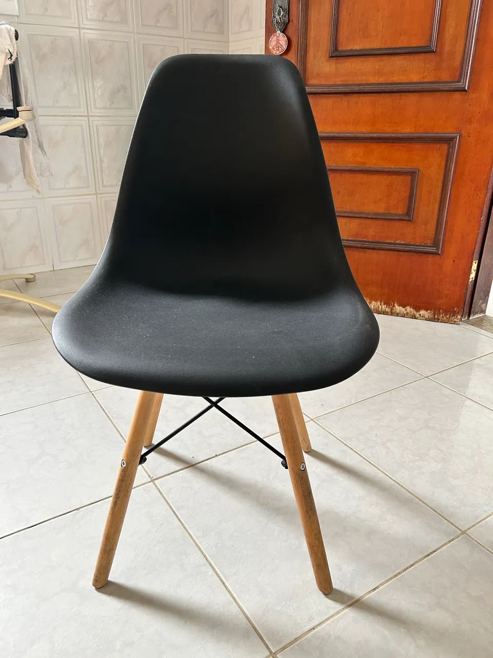 Cadeira Jantar Charles Eames Eiffel Dkr Polipropileno preta - super nova - Foto 3