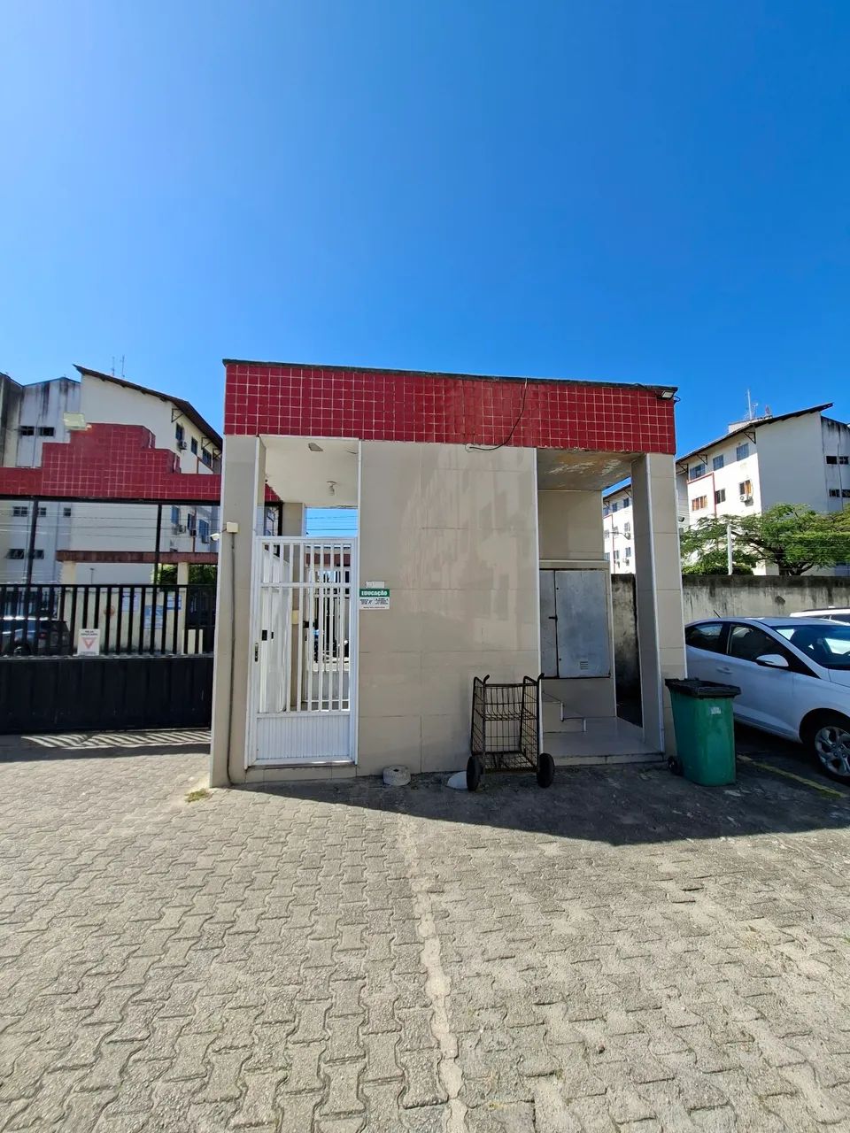Apartamento para alugar com 2 Quartos, 56m² - Panamericano  - Foto 2
