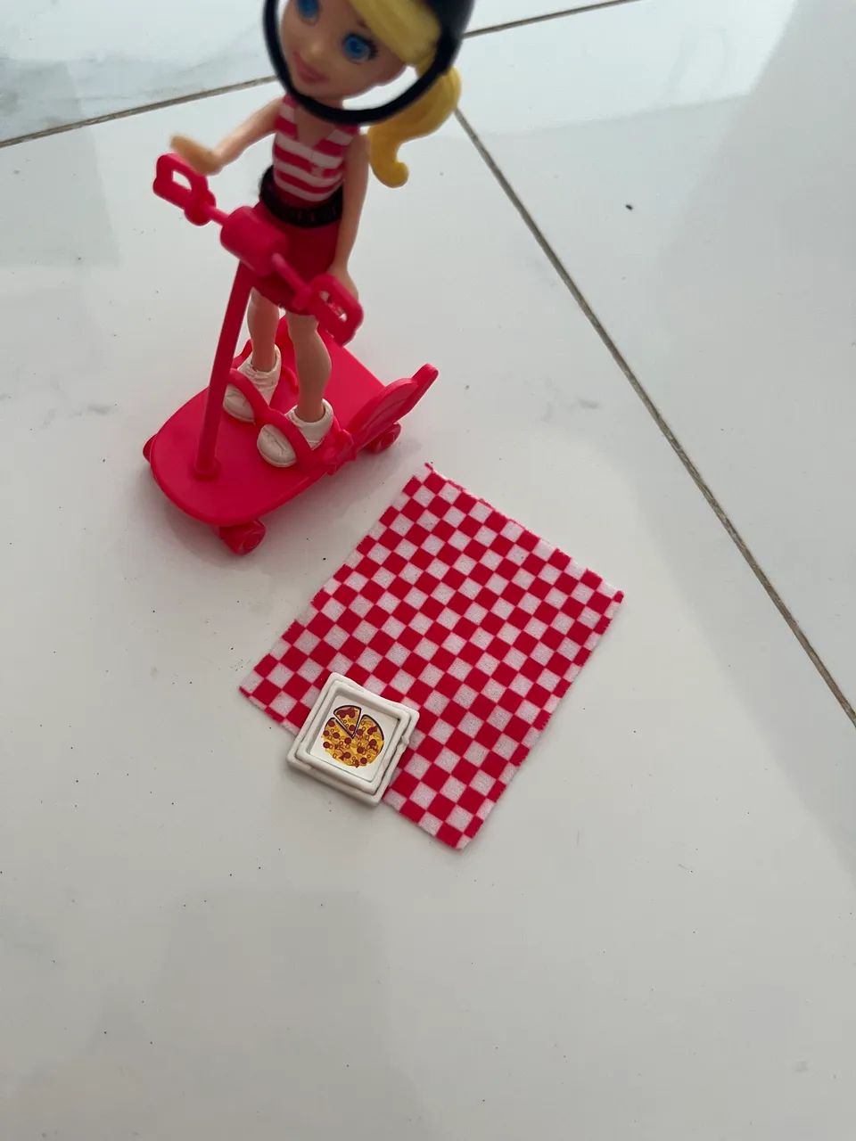 Polly Pocket Entregadora de Pizza - Foto 3