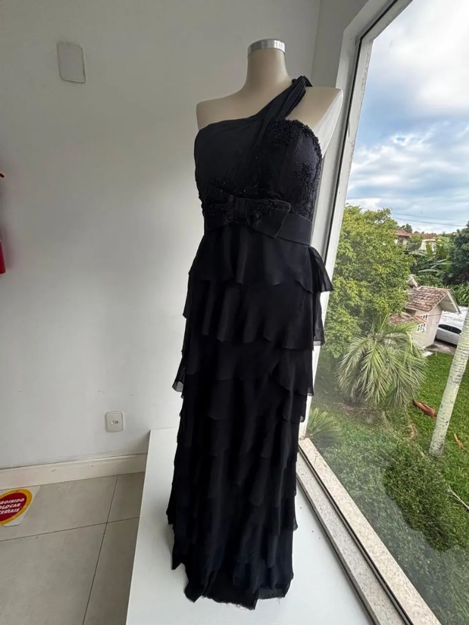Vestido longo preto.  - Foto 2