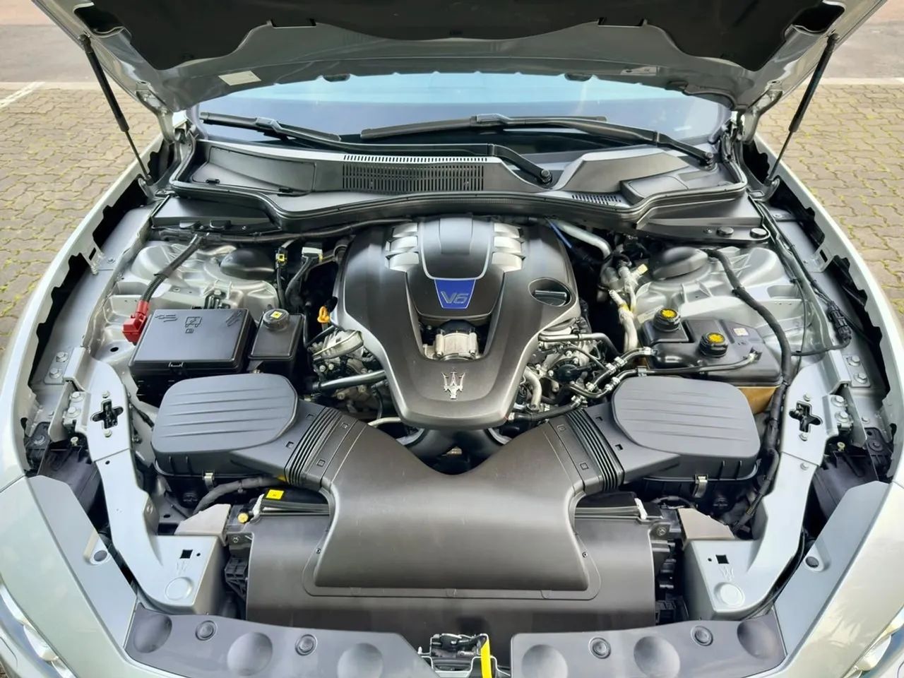 Maserati Ghibli S Q4 3.0 V6 410cv Aut., foto 17 de 20