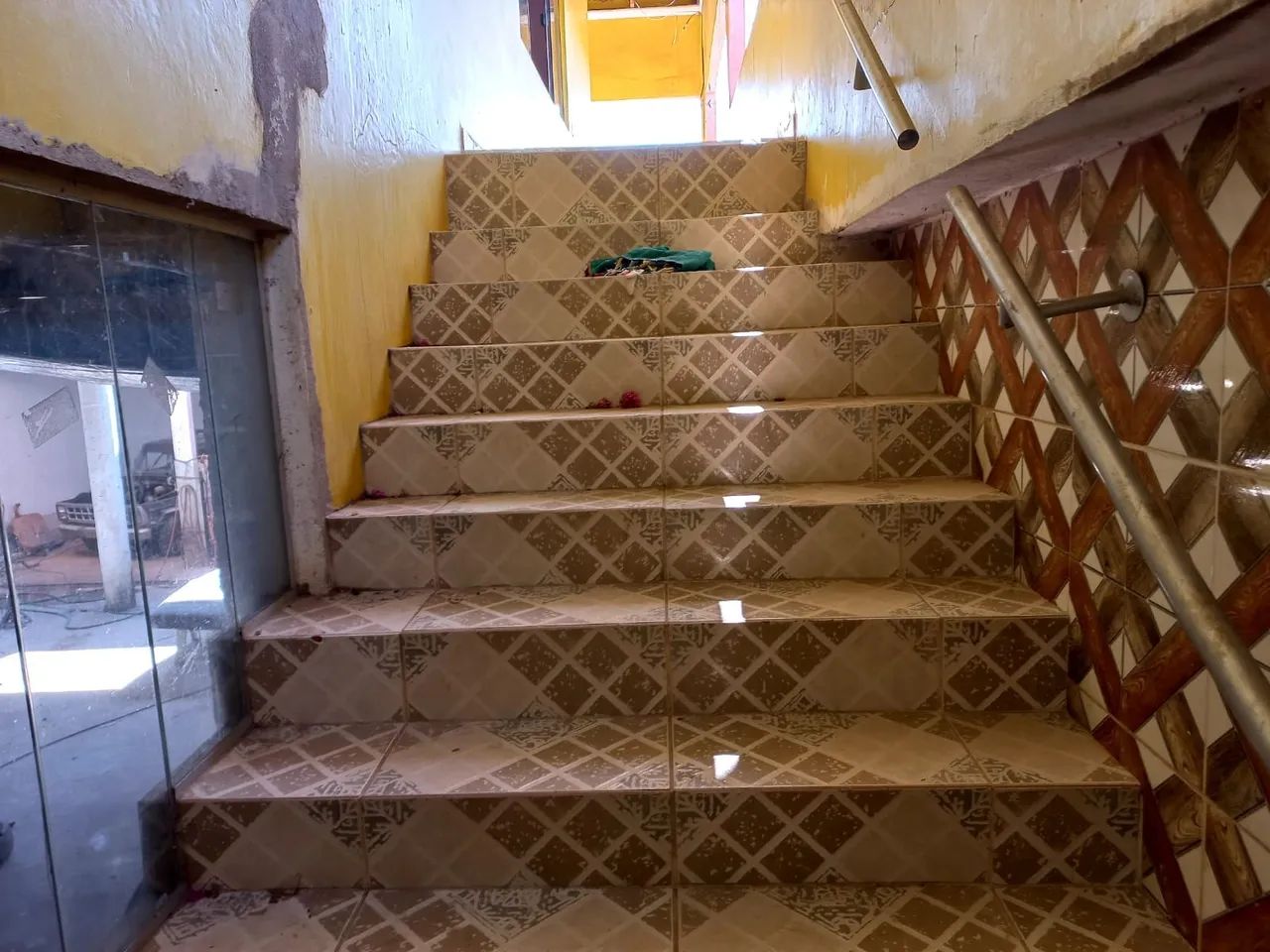 Casa com galpão no mesmo terreno - Foto 2