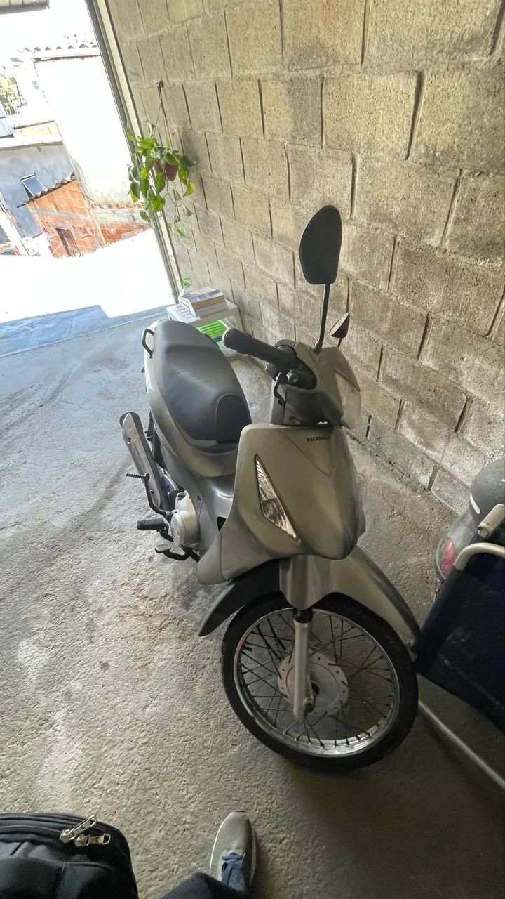 Biz 125 pedal