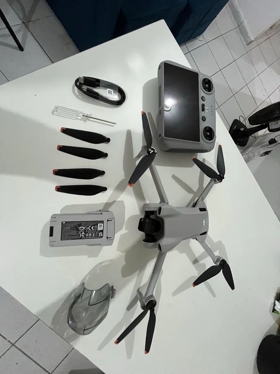 DJI Mini 3 + Controle com Tela | Apenas 4h de Voo | Garantia - Foto 2