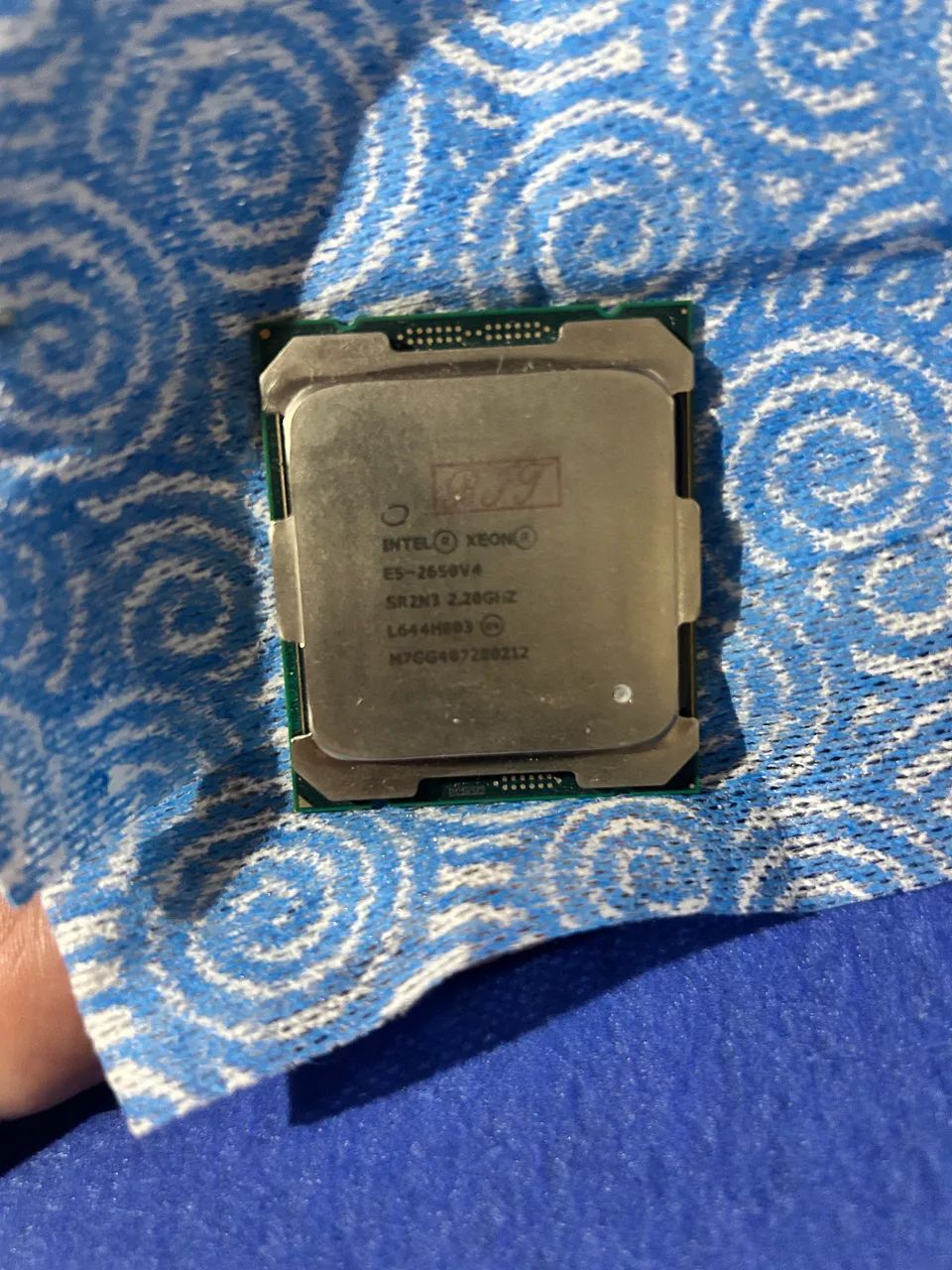 Intel Xeon E5-2650 V4