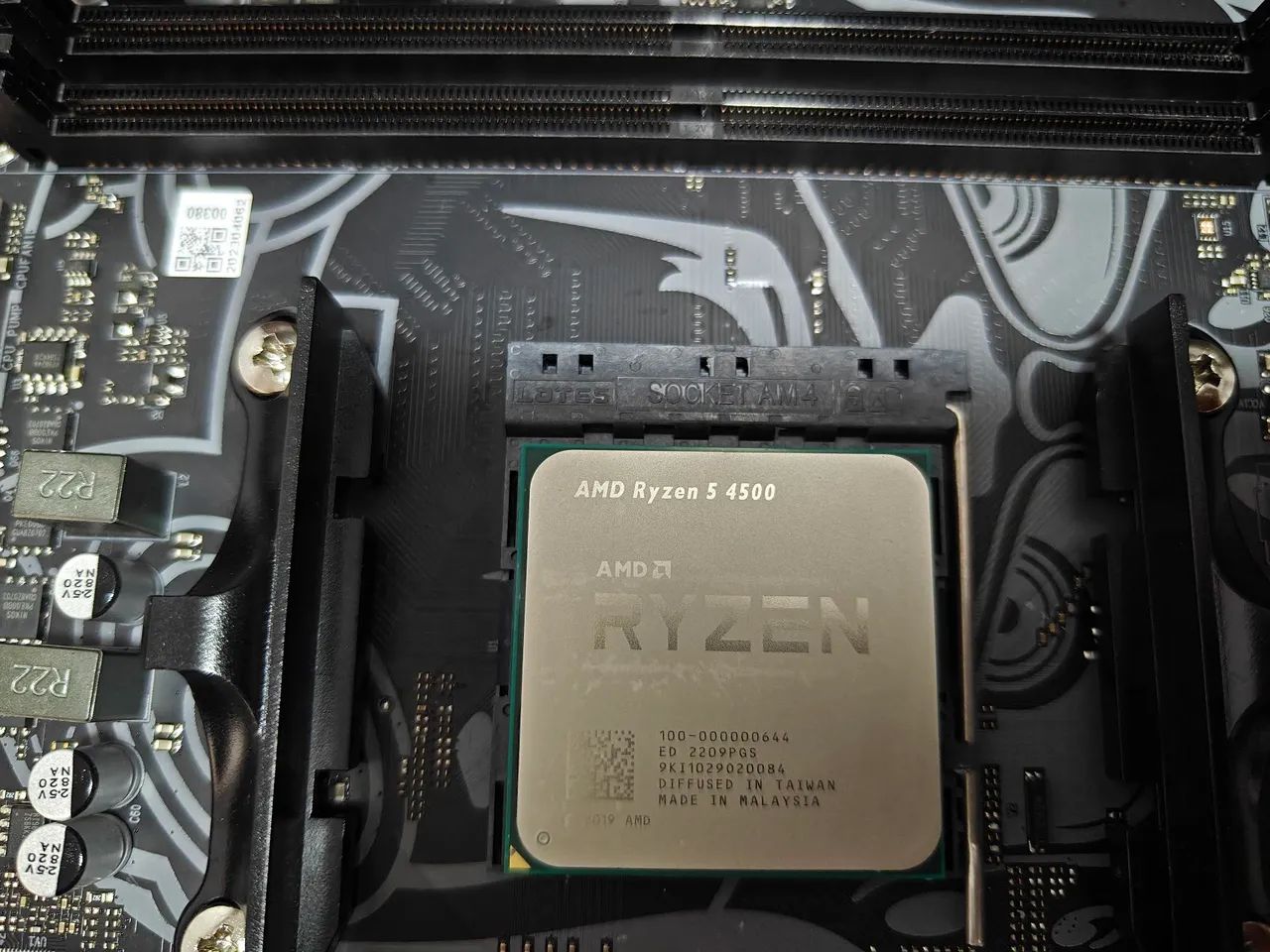 Kit placa mãe Ryzen 5 4500 + b550m - Foto 2