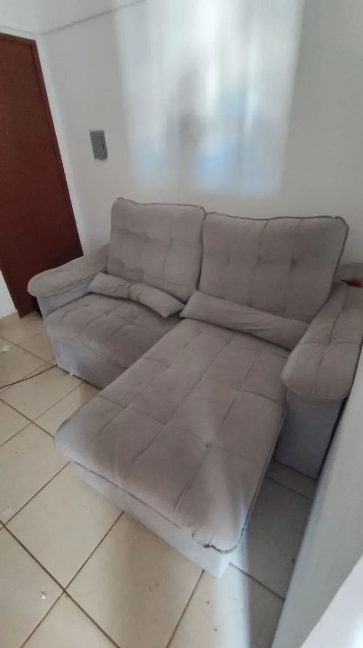 Sofá Retrátil Cinza Claro 2m de comprimento.  - Foto 2