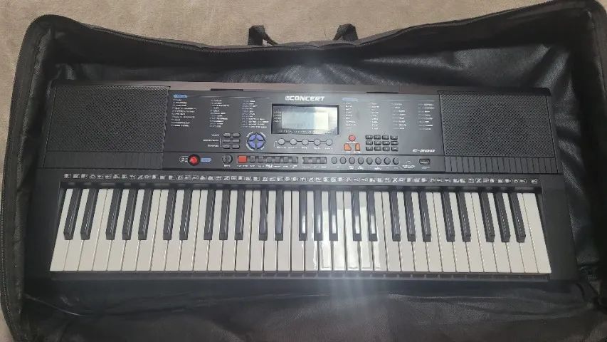 Teclado Concert C-300 com capa acolchoada - Foto 3