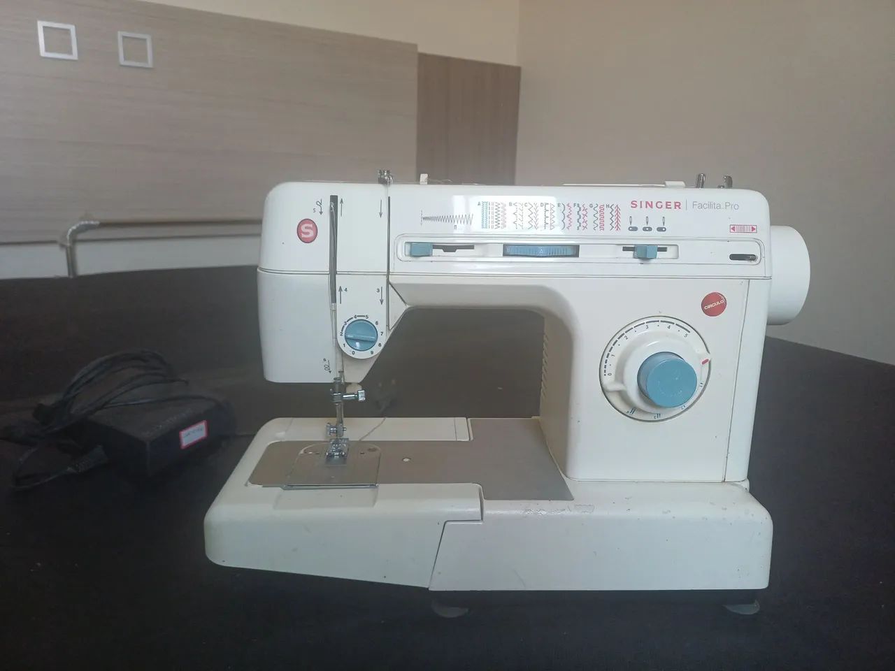 Máquina de costura singer