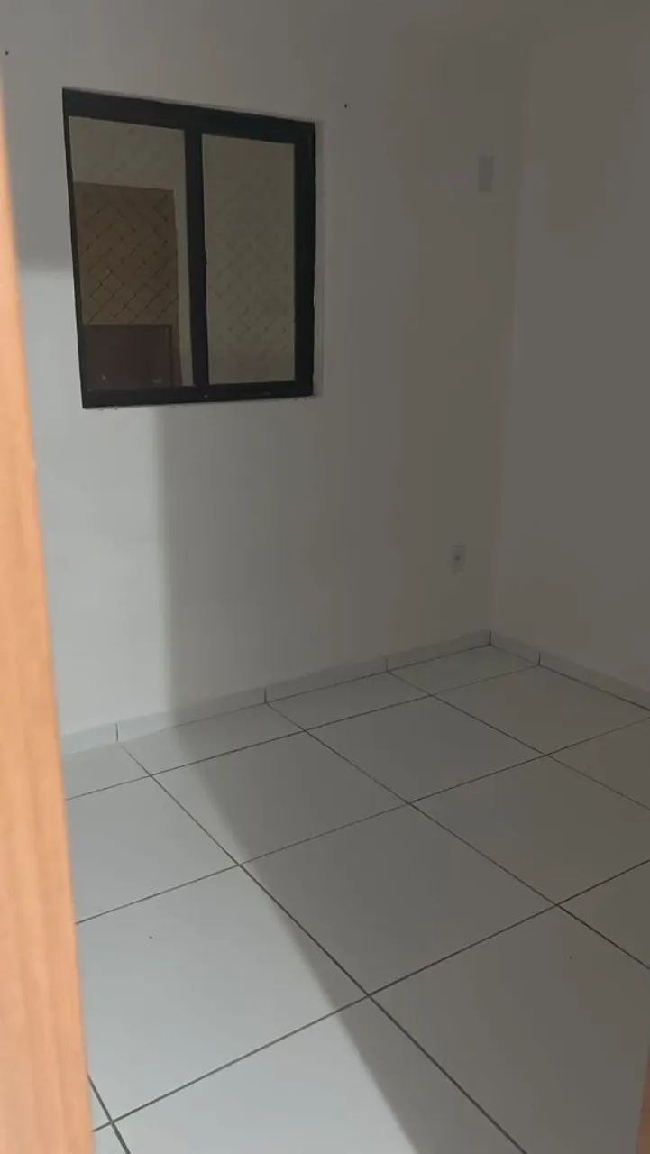 Alugo Apartamento em Paratibe 