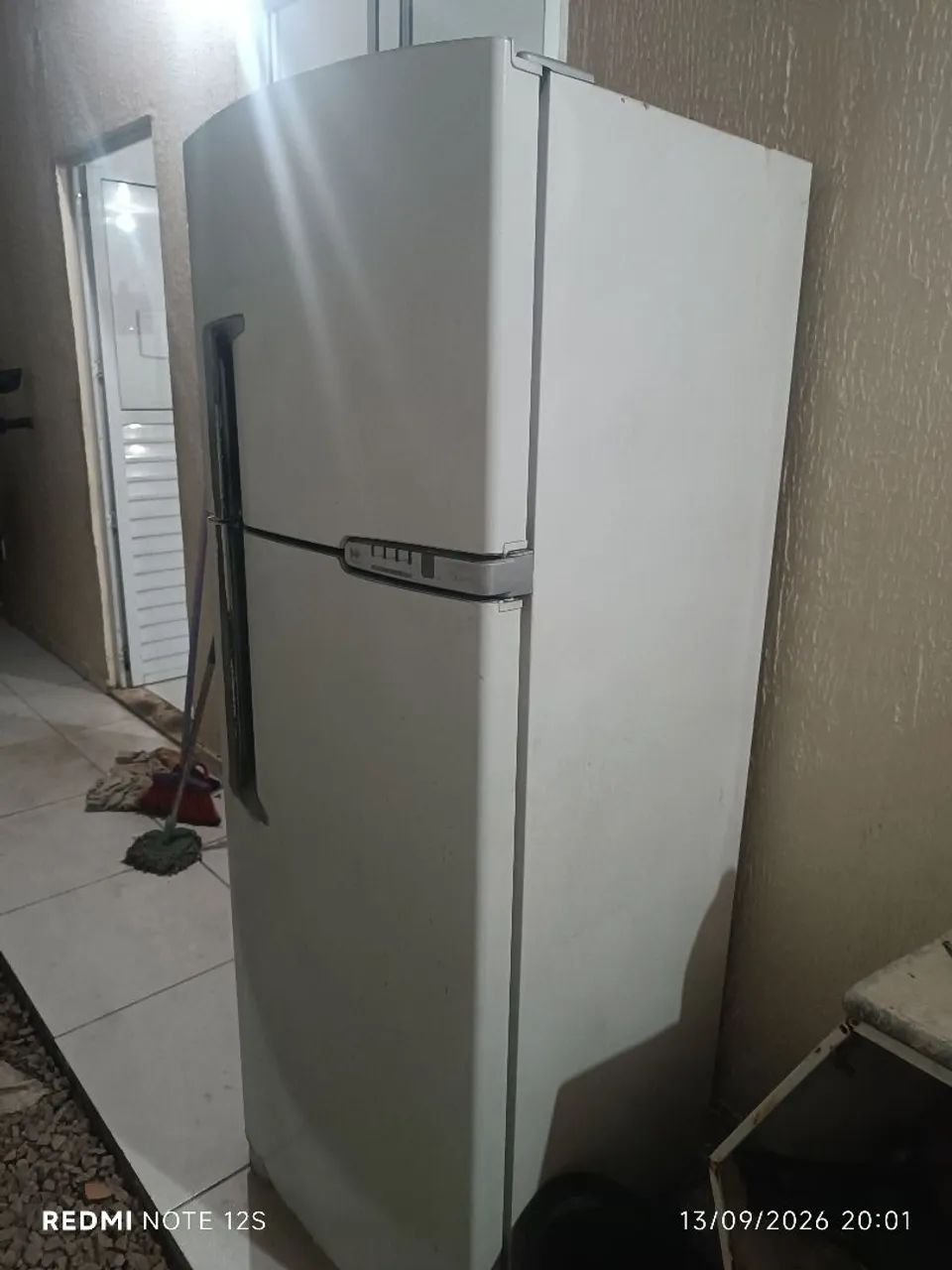 Geladeira Frost Free com defeito - Foto 2