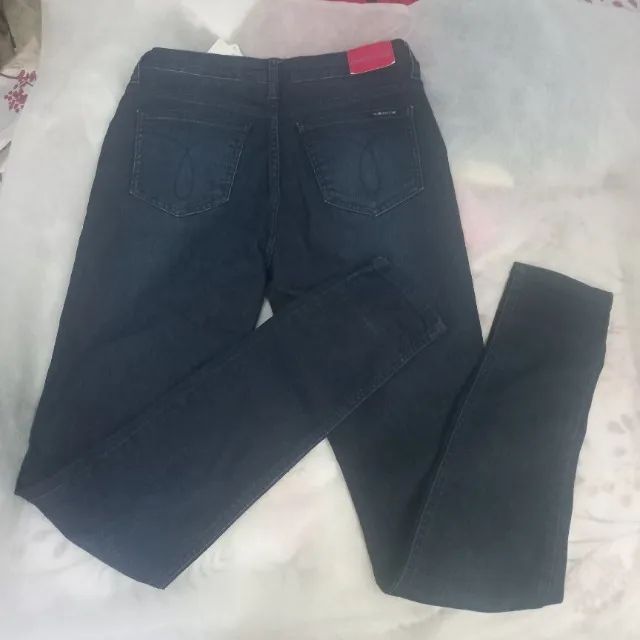 Calça Jeans Feminina da Calvin Klein  - Foto 2