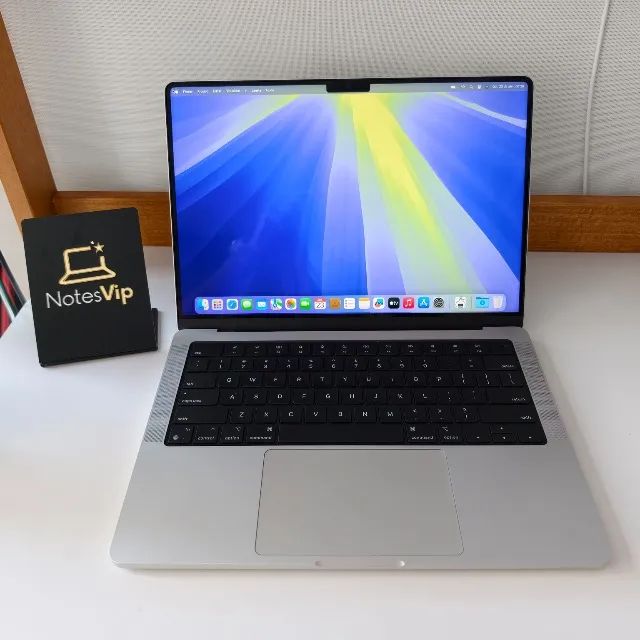 MACBOOK PRO 14 M1 PRO 16GB, 512GB, 73 CICLOS - SILVER - Notebooks