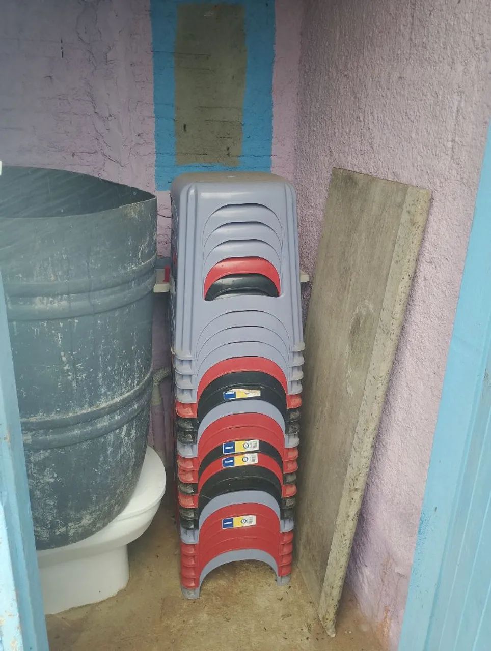Mesas e Cadeiras de plástico para festas!! - Foto 2