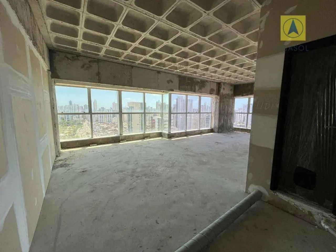 Grand Tower Shopping - Sala com 76,85m² (Temos outras metragens também)