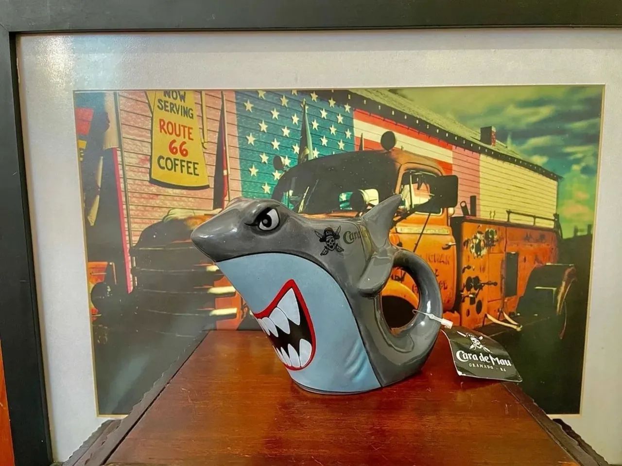 CANECA TUBARÃO DA ICÔNICA MARCA CARA DE MAU   - Foto 3