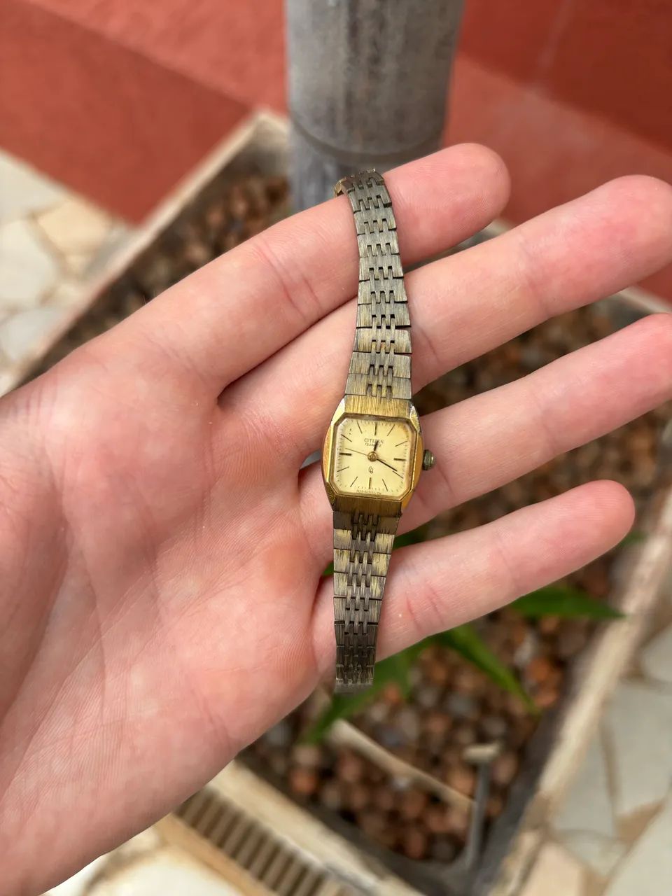 relógio citizen 1971 quartz feminino dourado - Foto 5