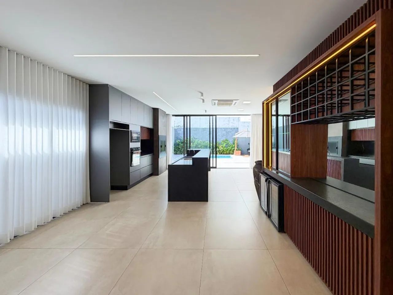 Casa à venda em Maringá, com 3 suítes, com 220 m², Condomínio Horizontal Hayashi - Foto 10