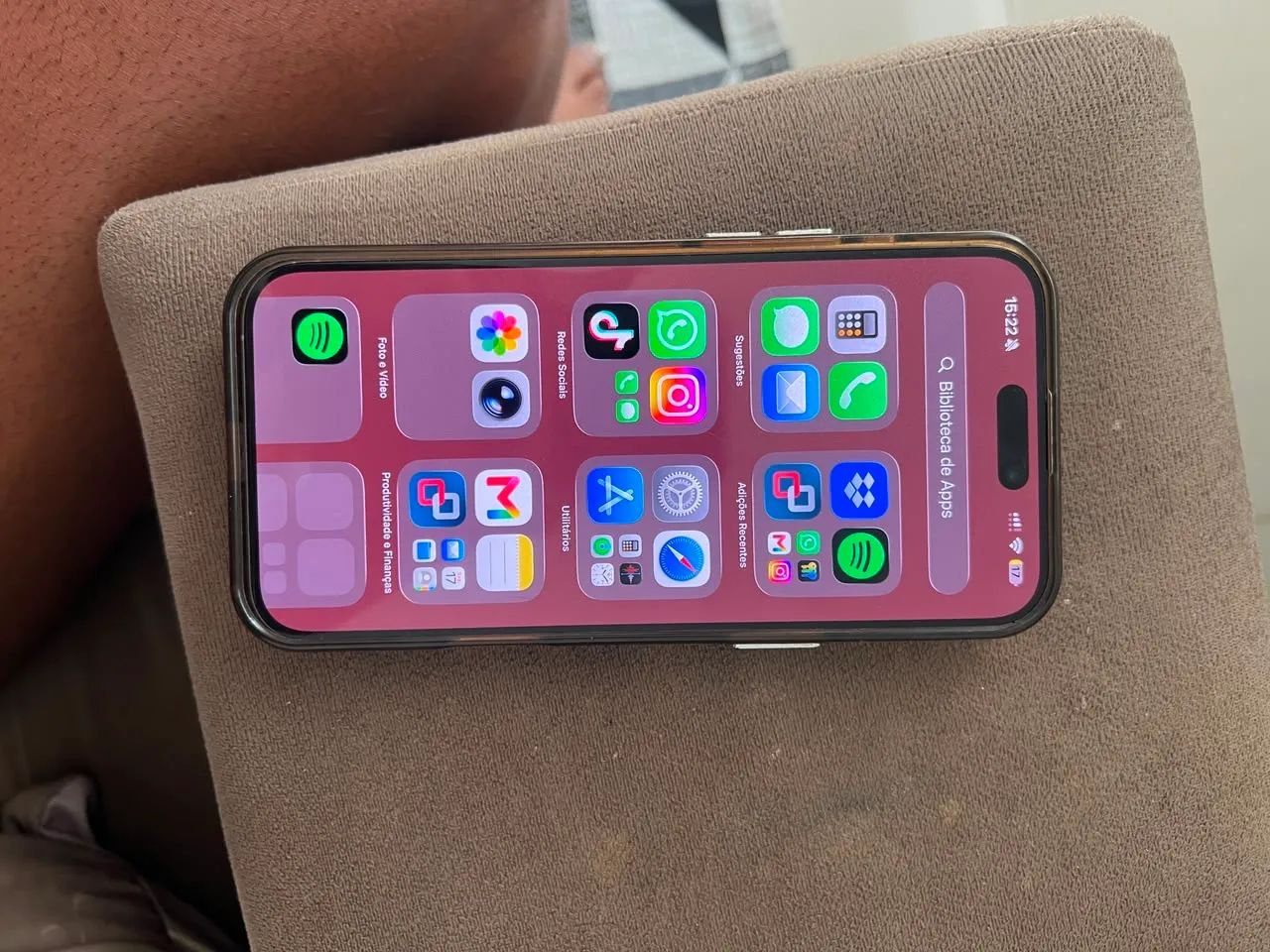 Vendo iPhone 15 pro max 256GB única dona  - Foto 2