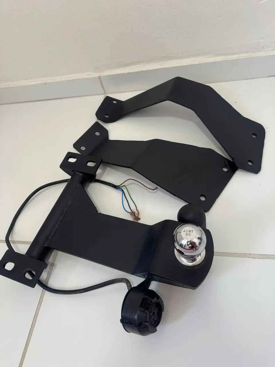 ? ENGATE DE REBOQUE FIAT PALIO - SEMI NOVO ?