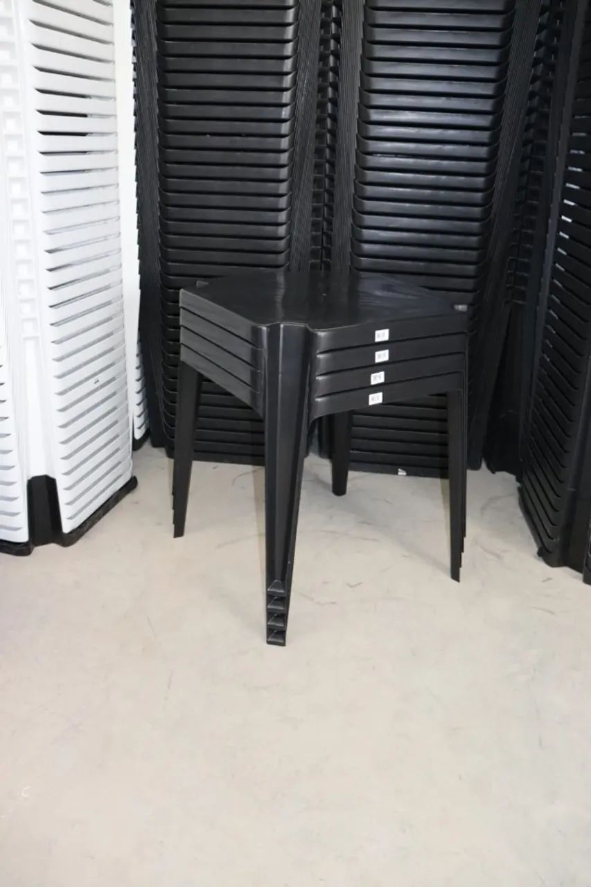 Conjunto de 4 mesas de plastico pretas - Foto 4