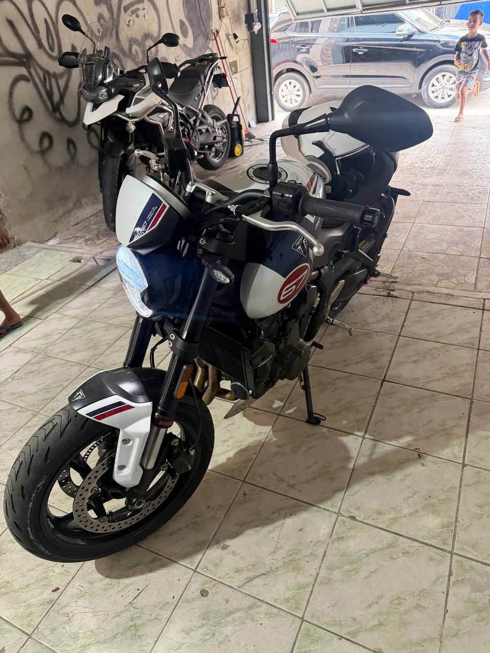 Trident 660 - Foto 2