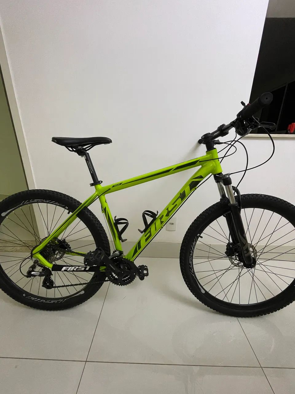 Bike First Aro 29 Freio Hidráulico - Foto 2