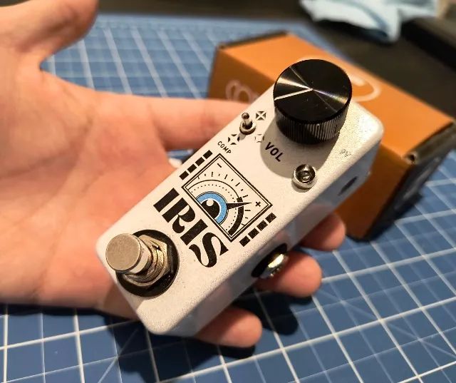 Coppersound Iris (pedal analogico compressor optico / mini pedal) - Foto 3