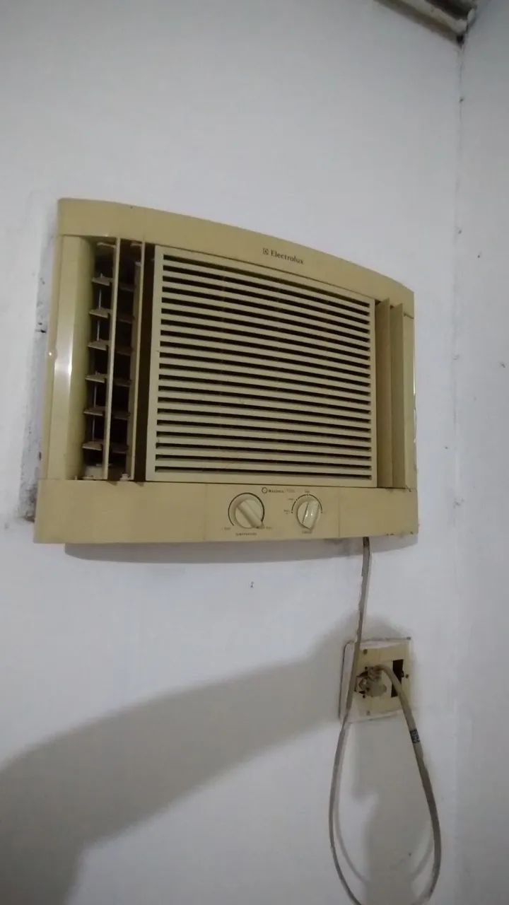 Ar condicionado 10mil BTUs Eletrolux