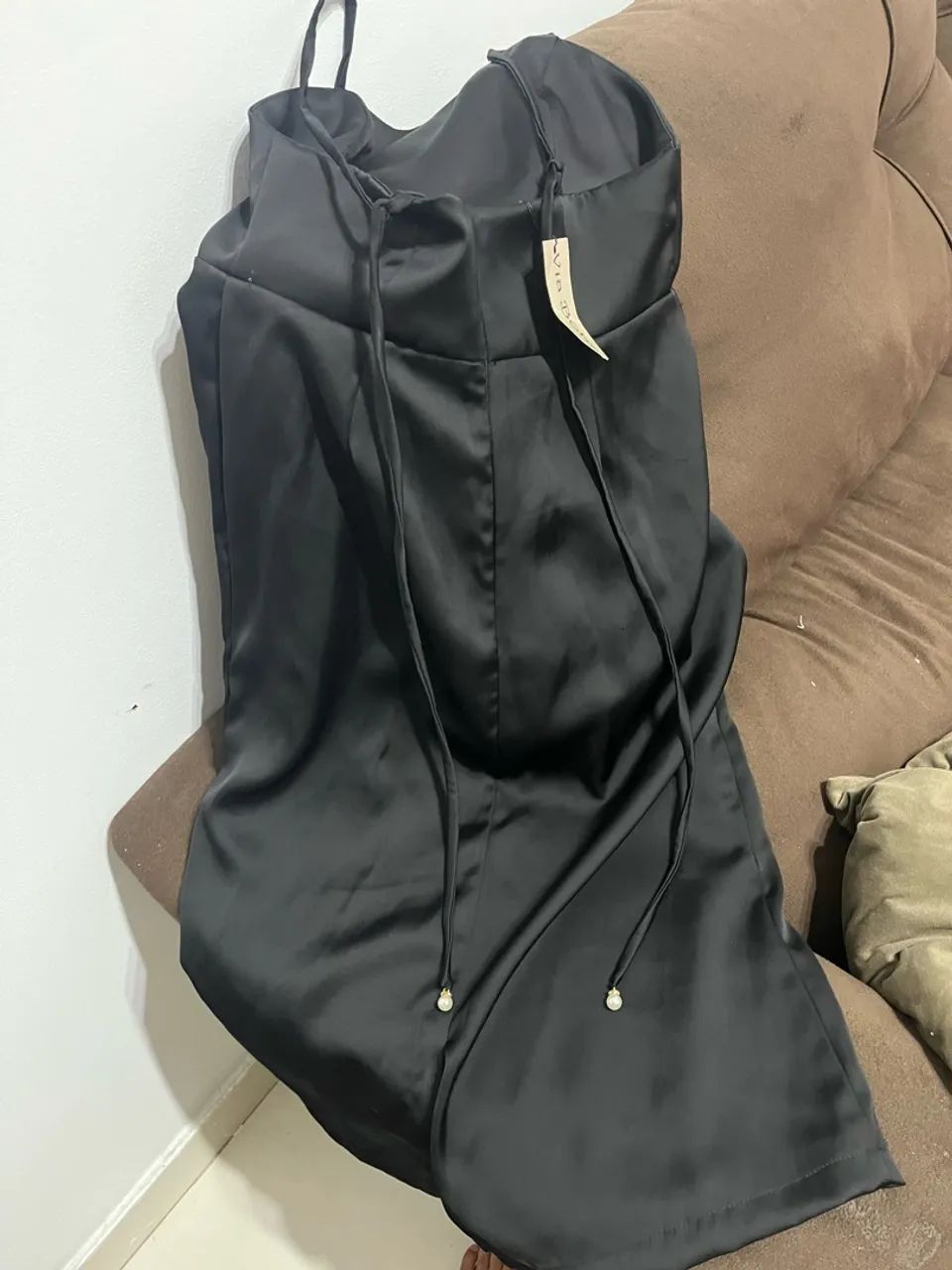 Vestido elegante de cetim nunca usado. - Foto 5