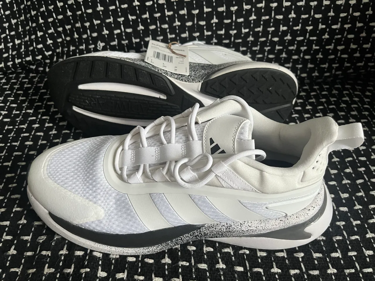 Tenis Adidas 2000 - Calçados - Caxambu 1502565750 | OLX
