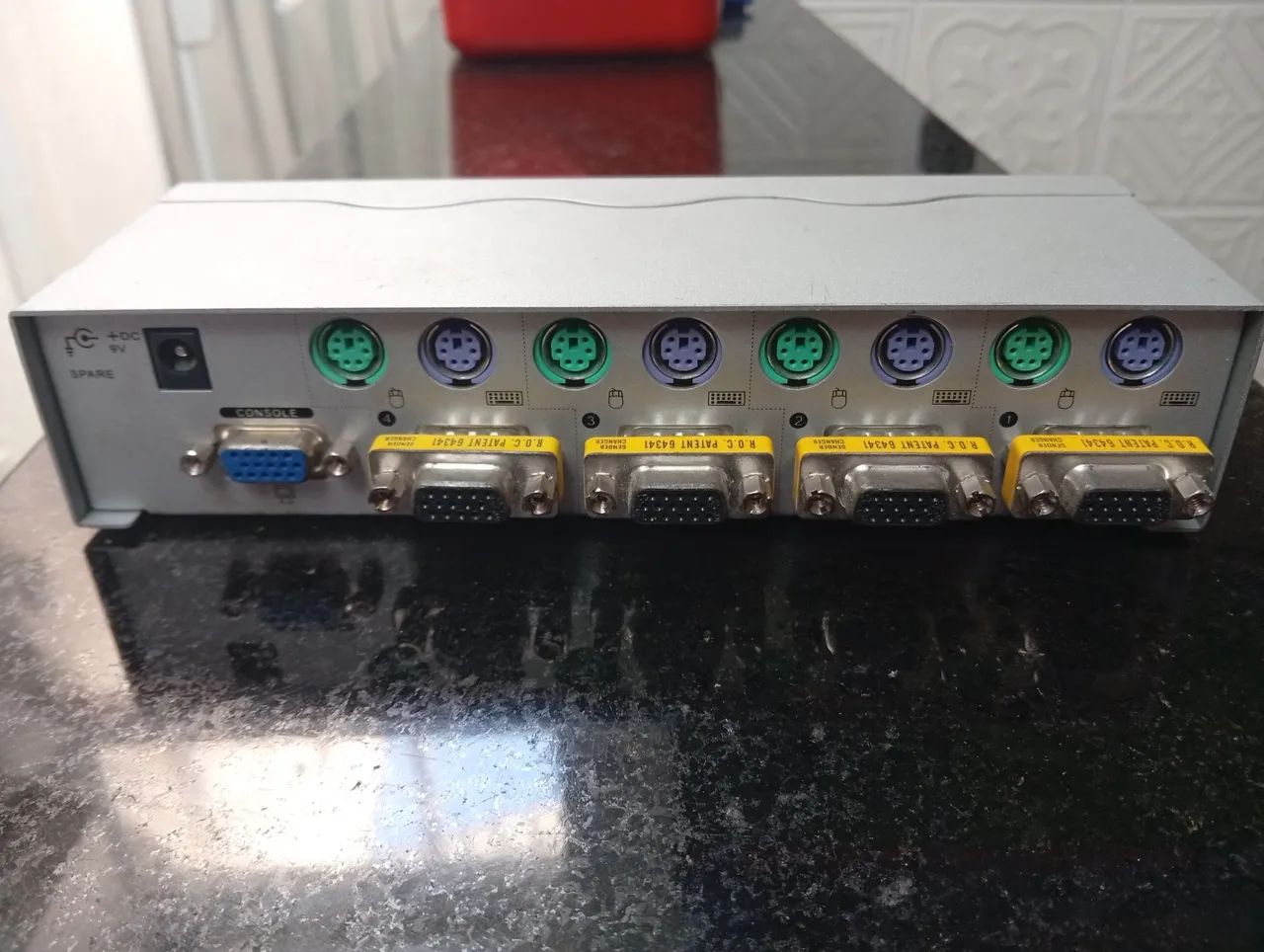 KVM Switch Intelligent de 4 portas - Foto 4