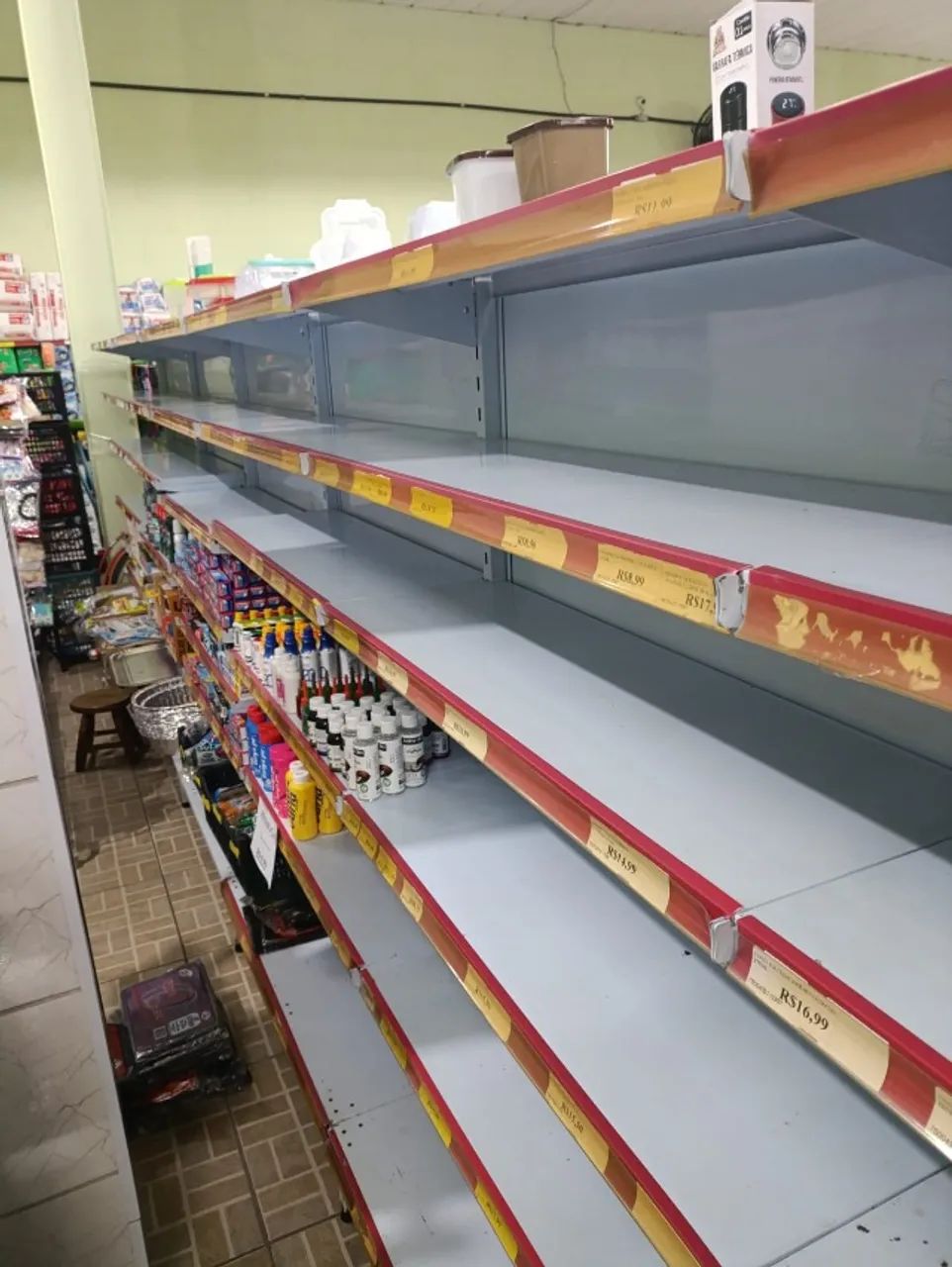 Gôndolas e Checkouts para Mercado em excelente estado  - Foto 3