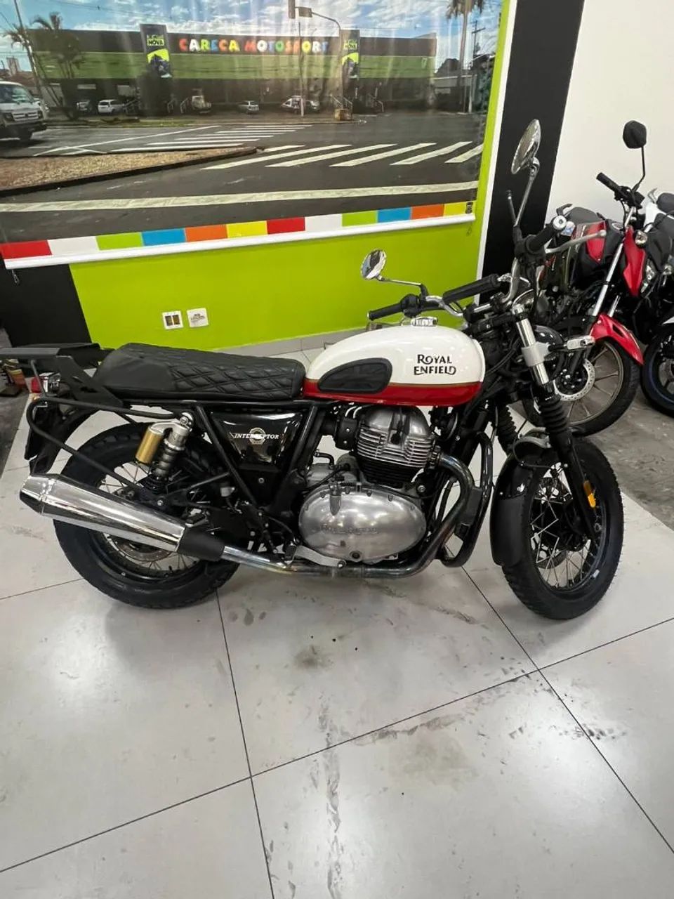 ROYAL ENFIELD INTERCEPTOR