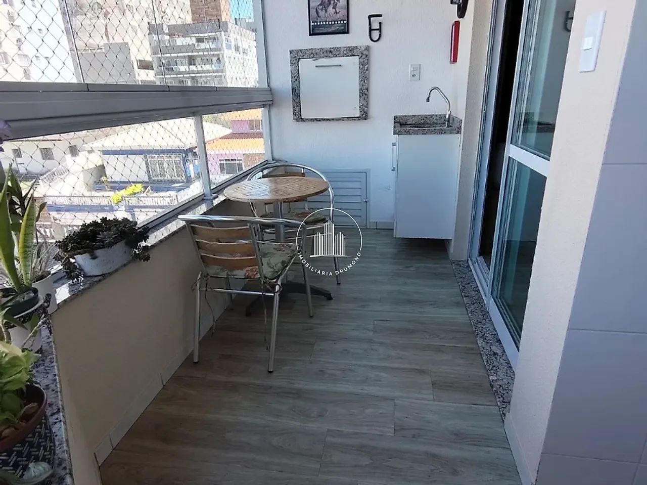 Apartamento 2 Quartos com 1 Suíte e 75m² - Barreiros - EST